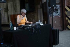 finissage-zne-berlin-2023-dj-t-ina-foto-marie-eberhardt-1